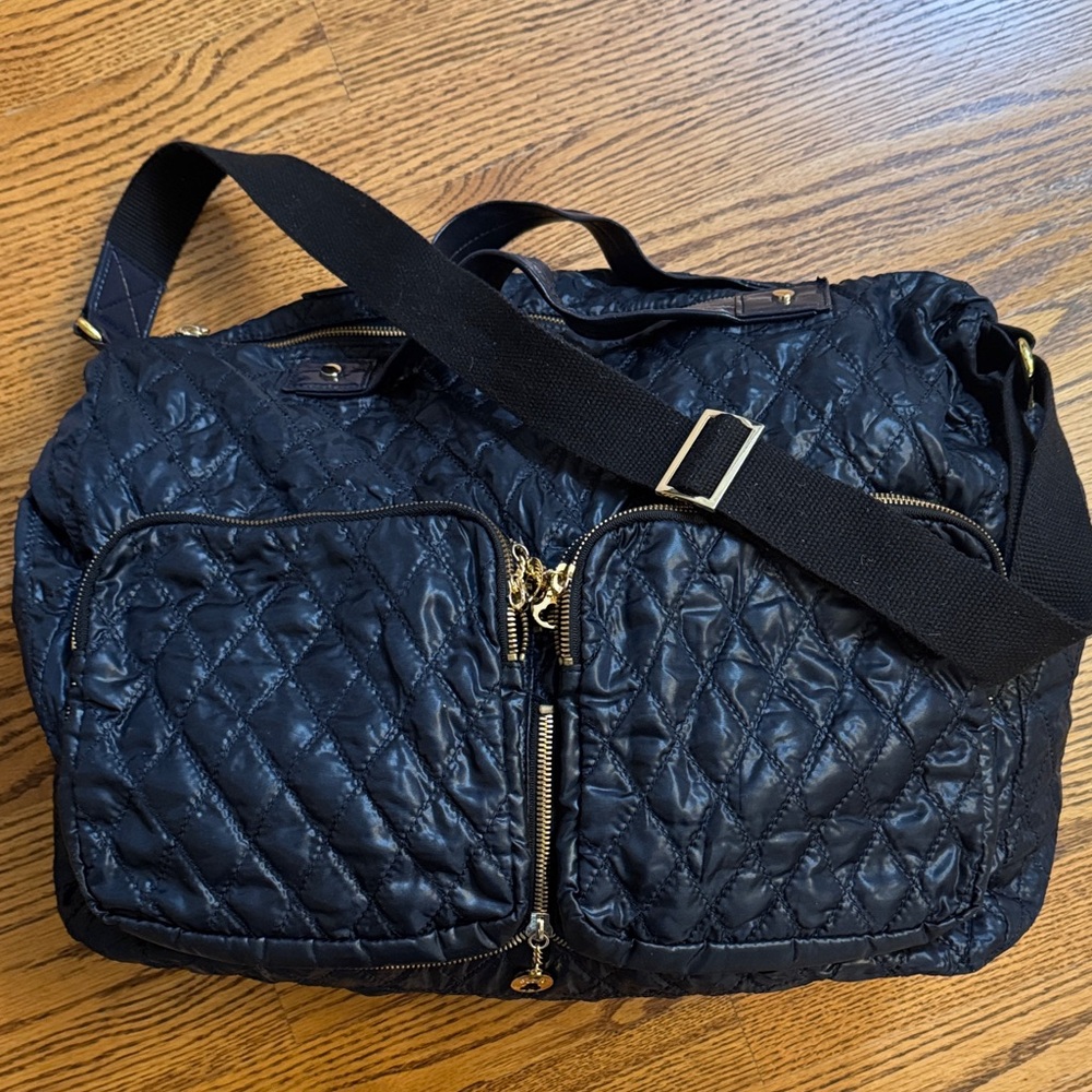 Clava Quilted Navy Tote/Travel Bag, new